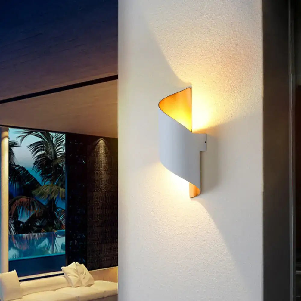 White Gold Spiral Sconce