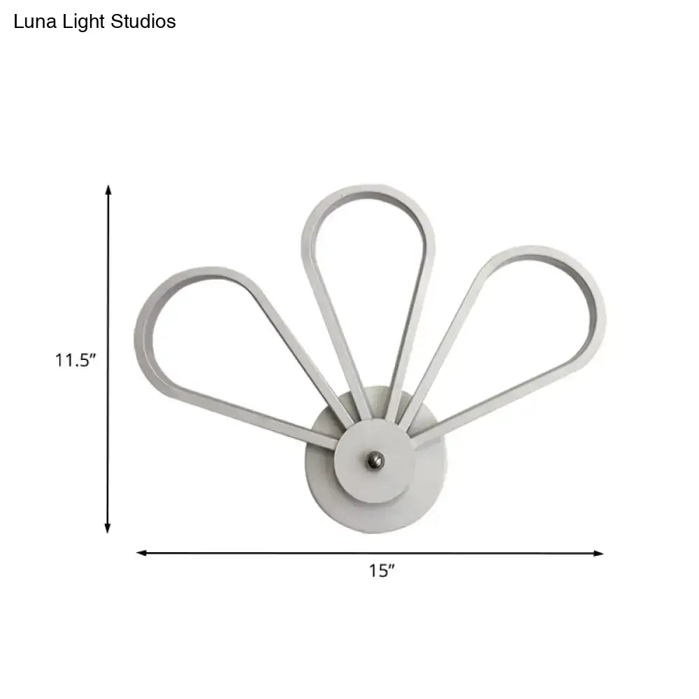 White Clover Fan Light