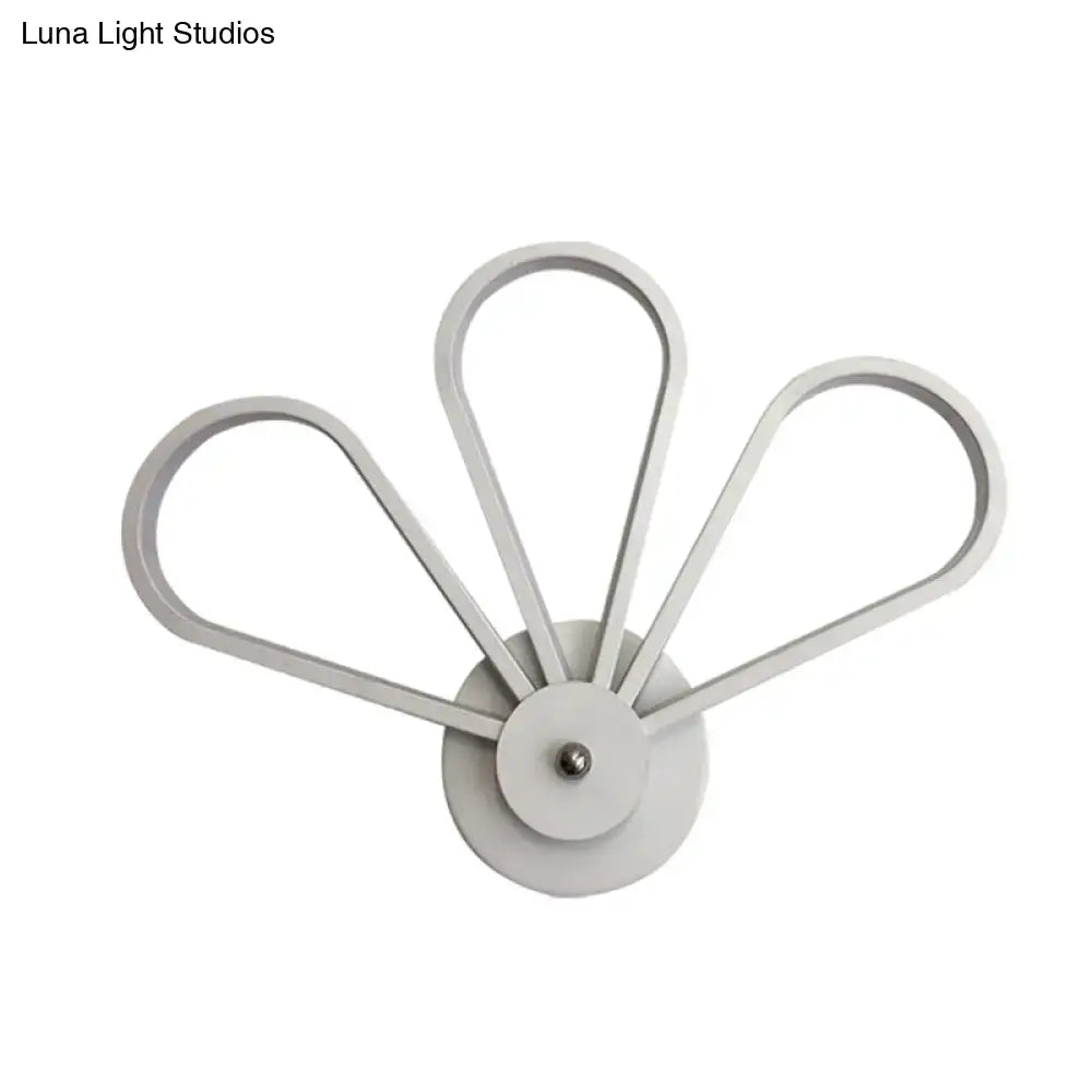 White Clover Fan Light
