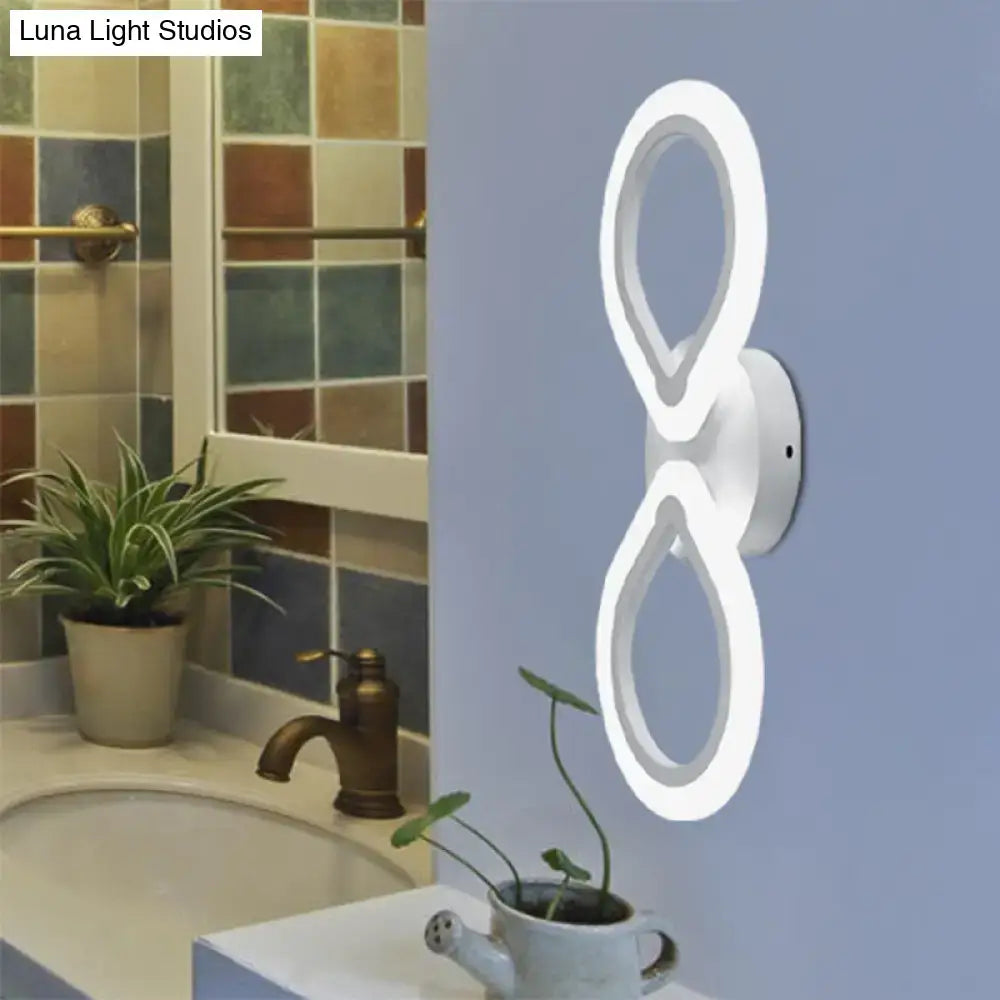 White Interlocking Ring Wall Light