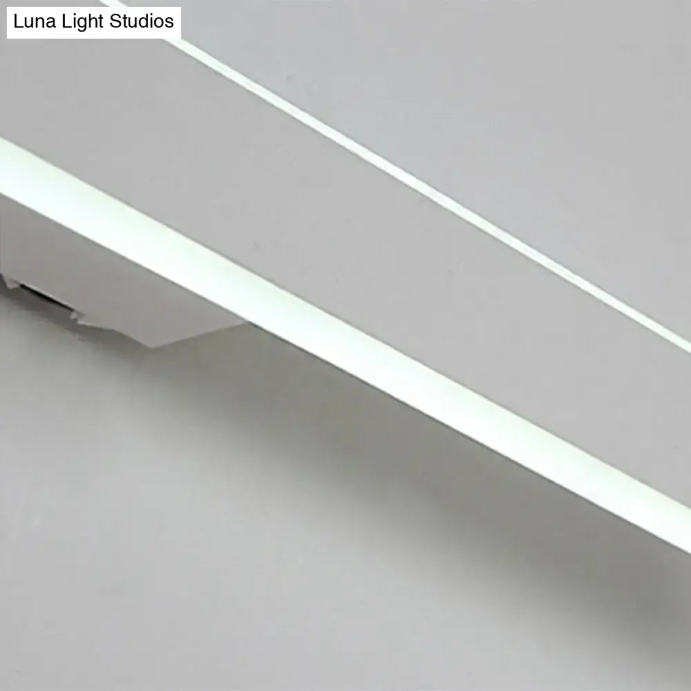 White LED Bathroom Light Linear Mirror Design