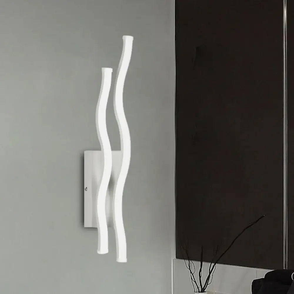 White Waving Wall Lamp