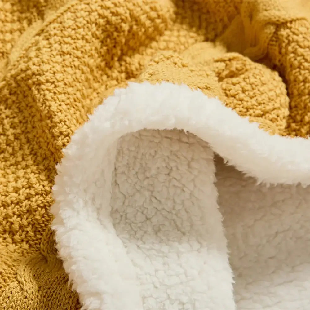 Cable Knit Sherpa Blanket