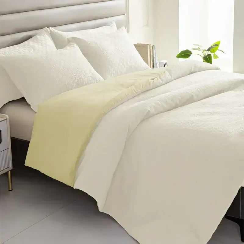Cream Yellow Quilt Set