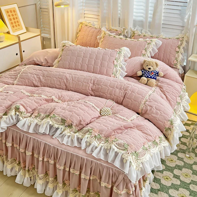 Embroidery Lace Bedding Set