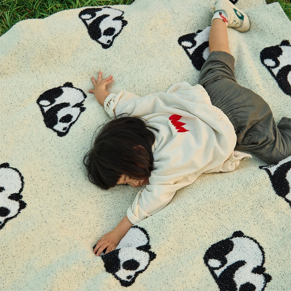 Panda Jacquard Throw Blanket