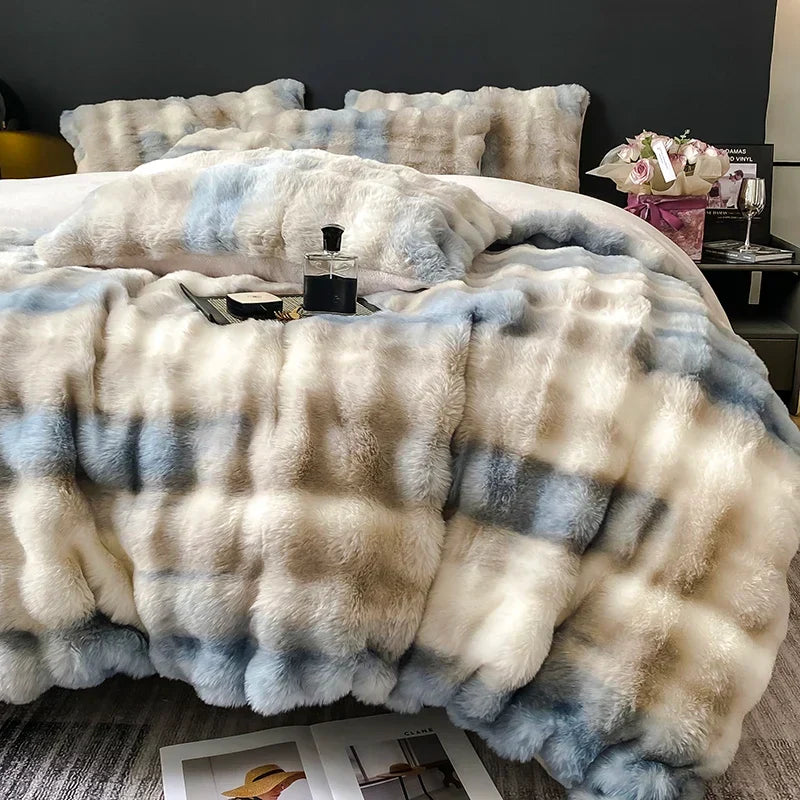 Gradient Faux Fur Bedding Set