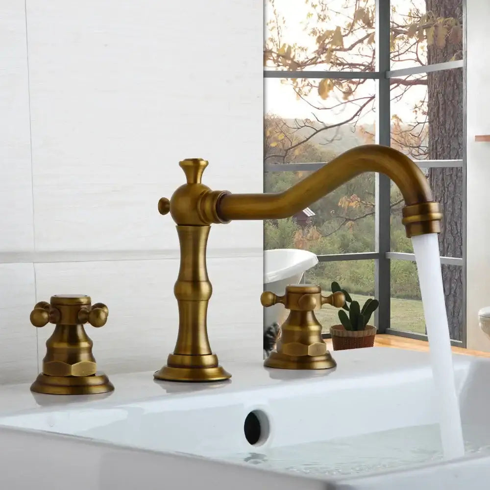 Chrome Antique Basin Faucet