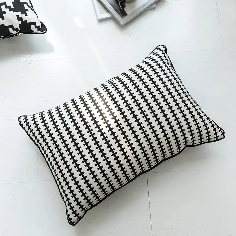 Houndstooth Throw Pillow