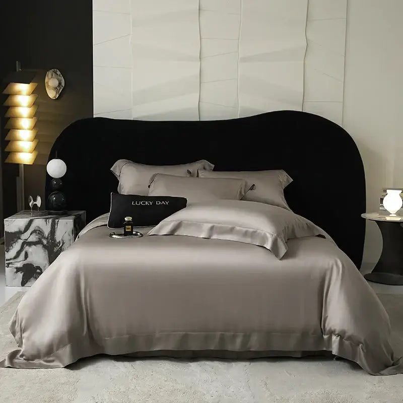 Black Velvet Bedding Set