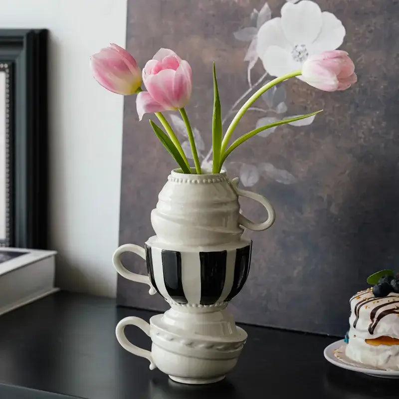 Black White Folding Vase