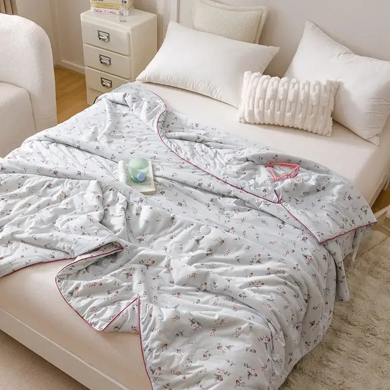 Off White Summer Quilt