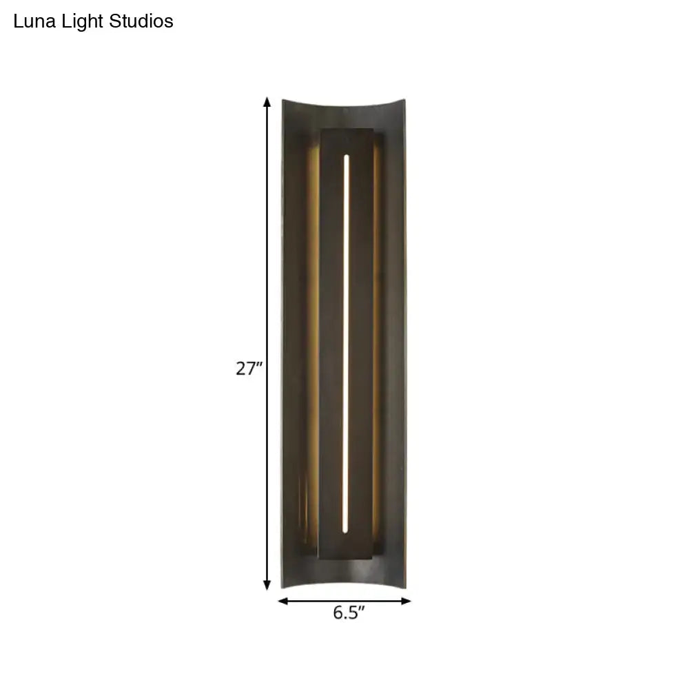 Black Metal Shade Wall Lamp