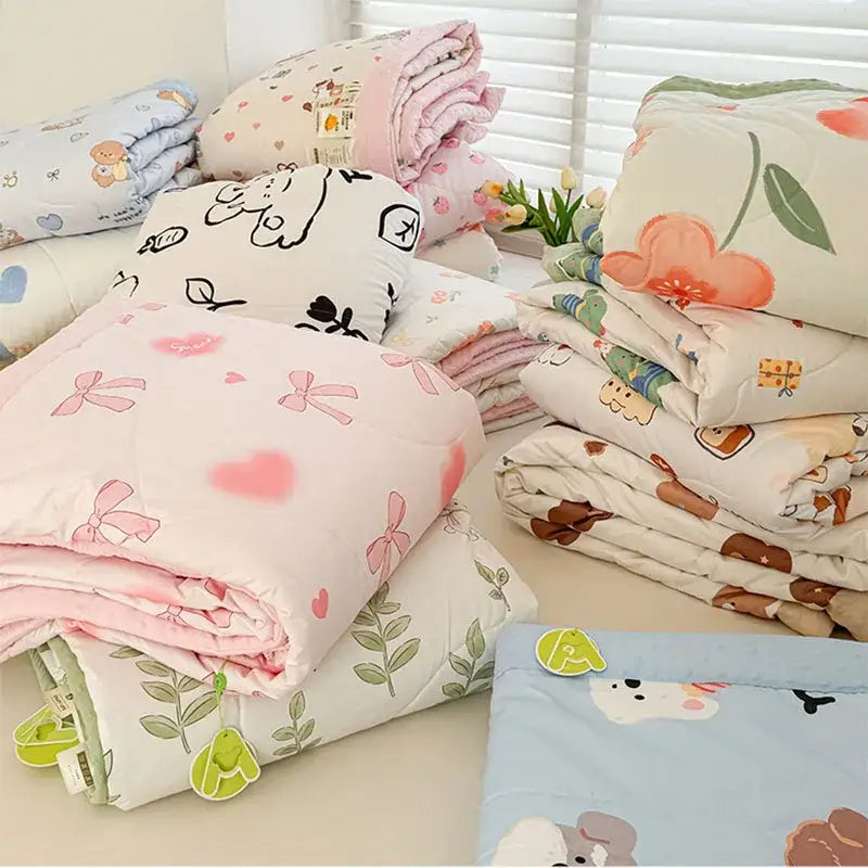 Cream Pattern Summer Quilt