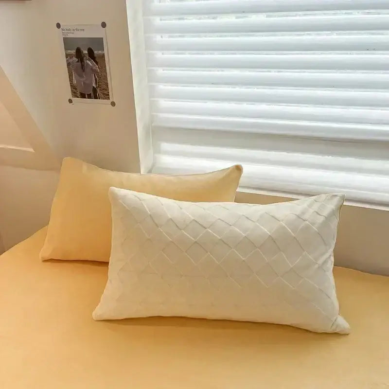 Cream Fleece Bedding Set
