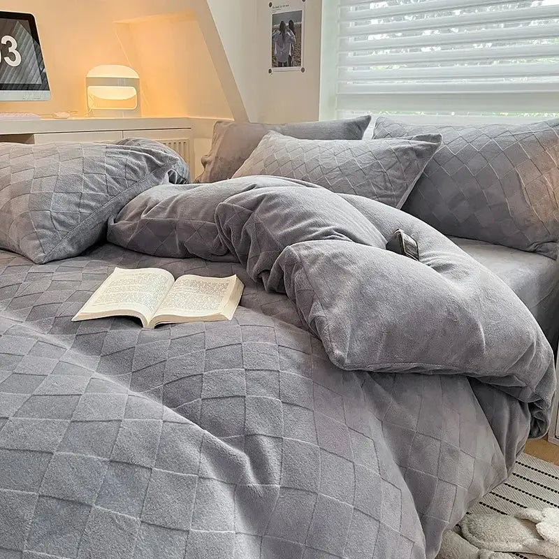Cream Fleece Bedding Set