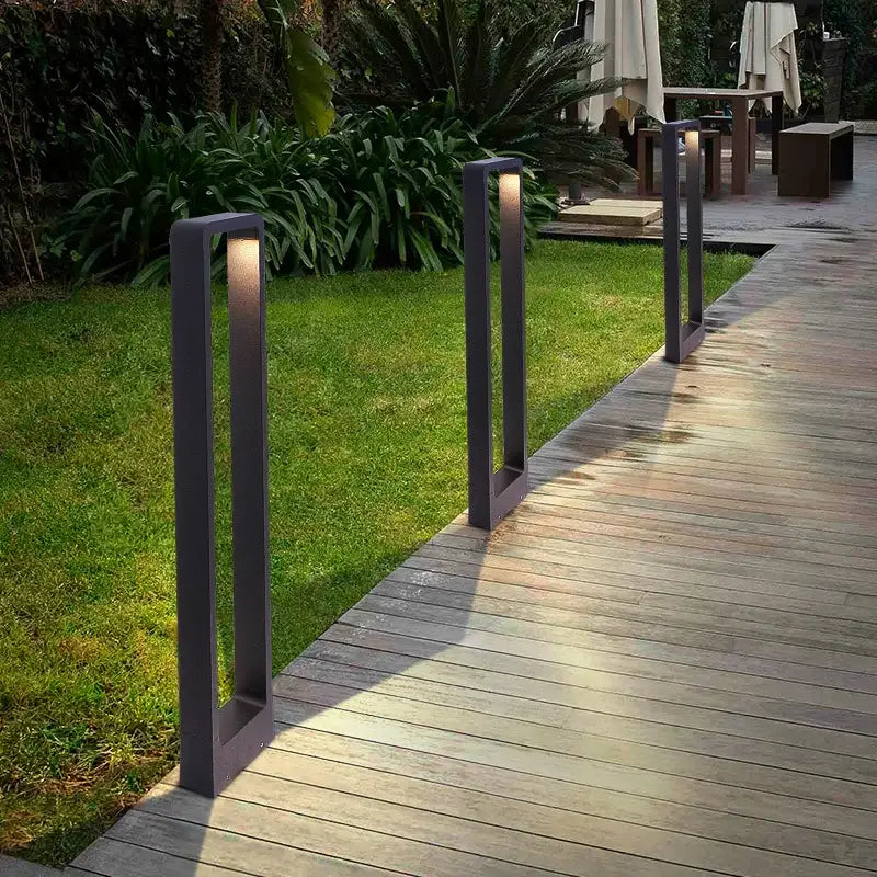 Black Aluminum Garden Bollard