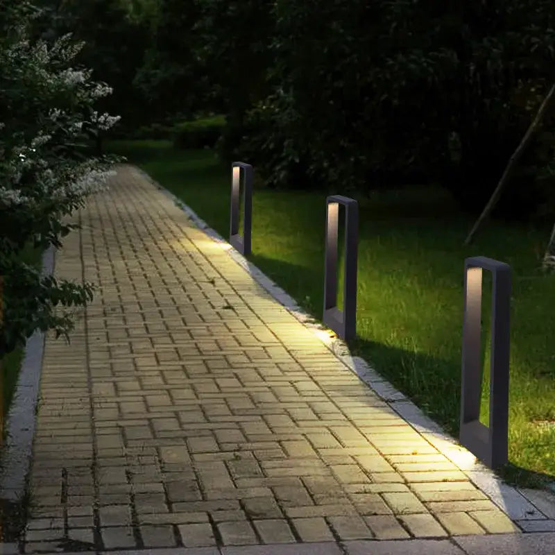 Black Aluminum Garden Bollard