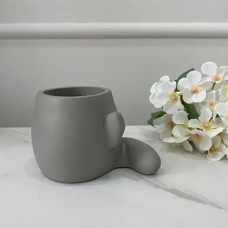 Gray Abstract Face Planter
