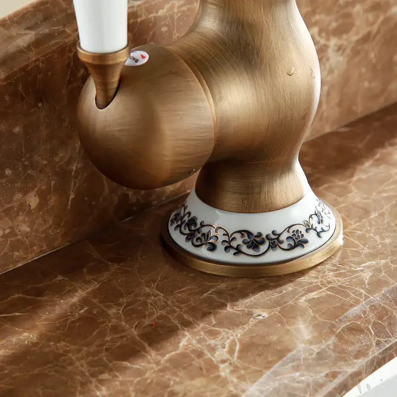 Brass Swivel Sink Faucet