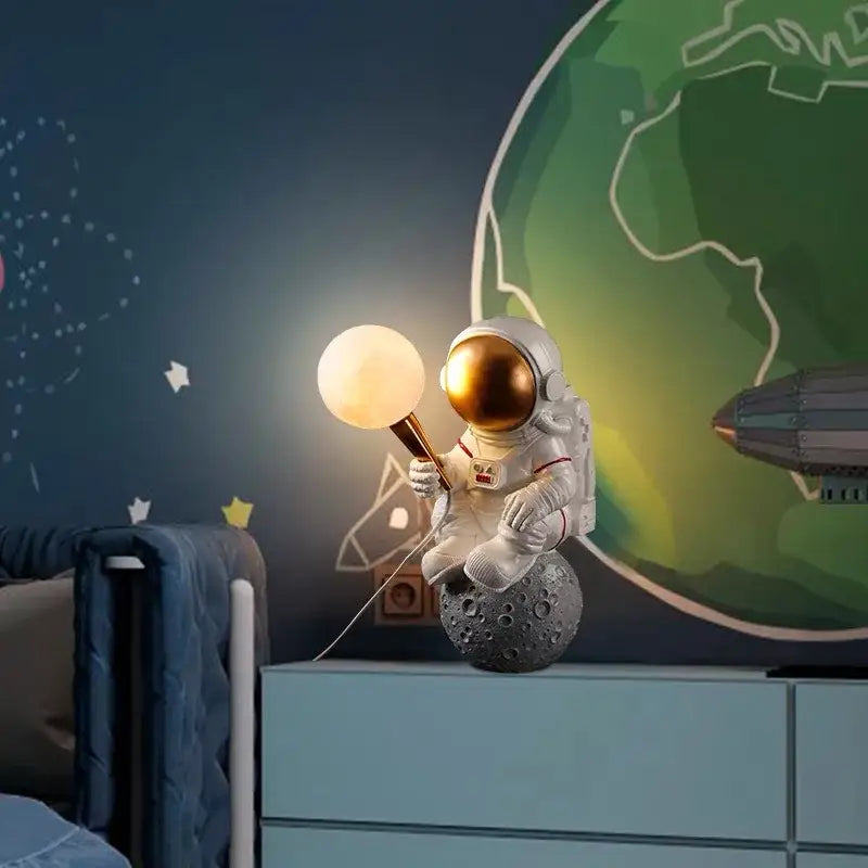 White Gold Astronaut Lamp