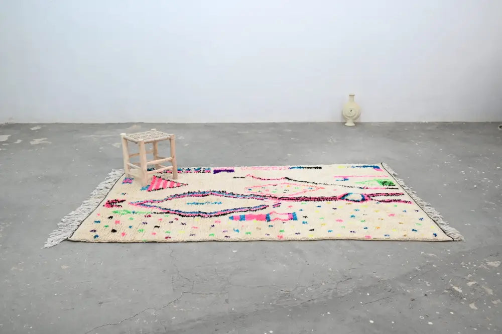 Beige Geometric Moroccan Rug for Living Area