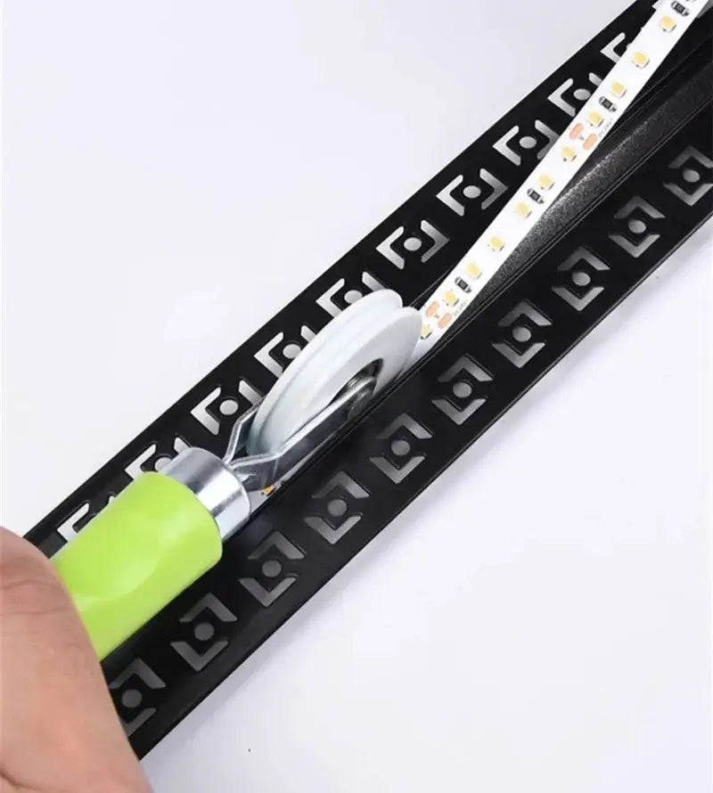 Wooden Handle Roller Tool