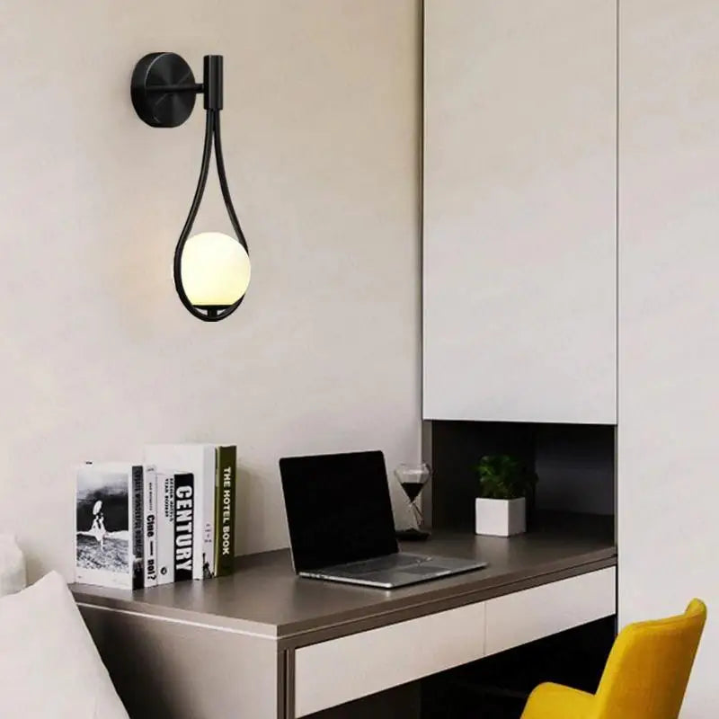 Gold Teardrop Nordic Sconce