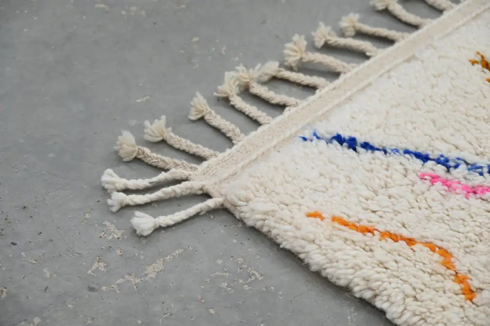 Handmade Beige Geometric Moroccan Rug