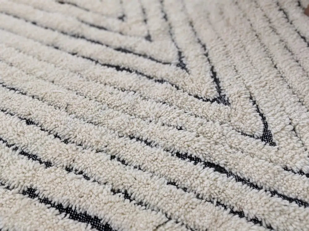 Cream Black Zigzag Rug