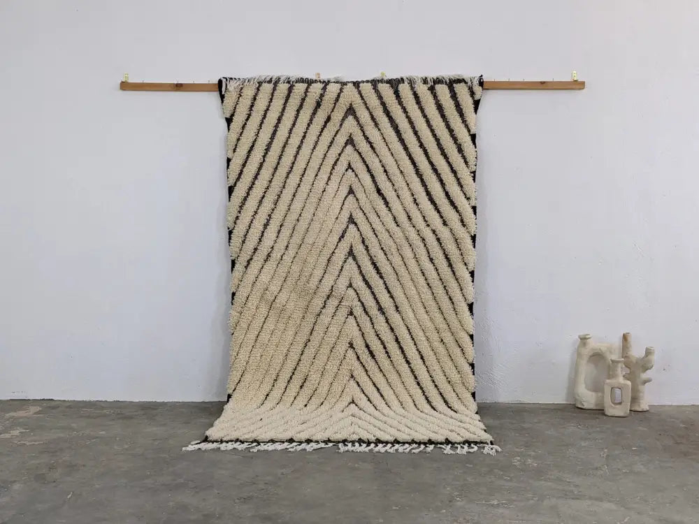 Cream Black Zigzag Rug