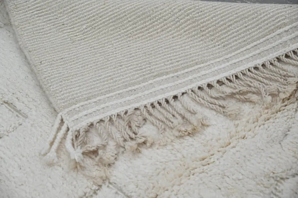 Plush Cream Geometric Wool Rug for Modern Homes