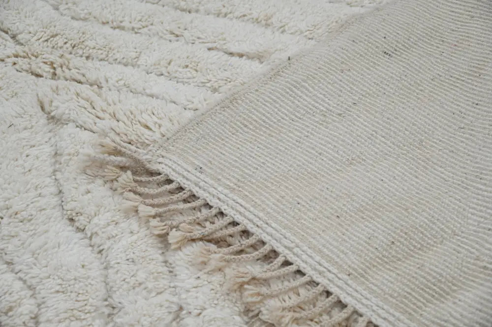 Cream Wavy Wool Rug