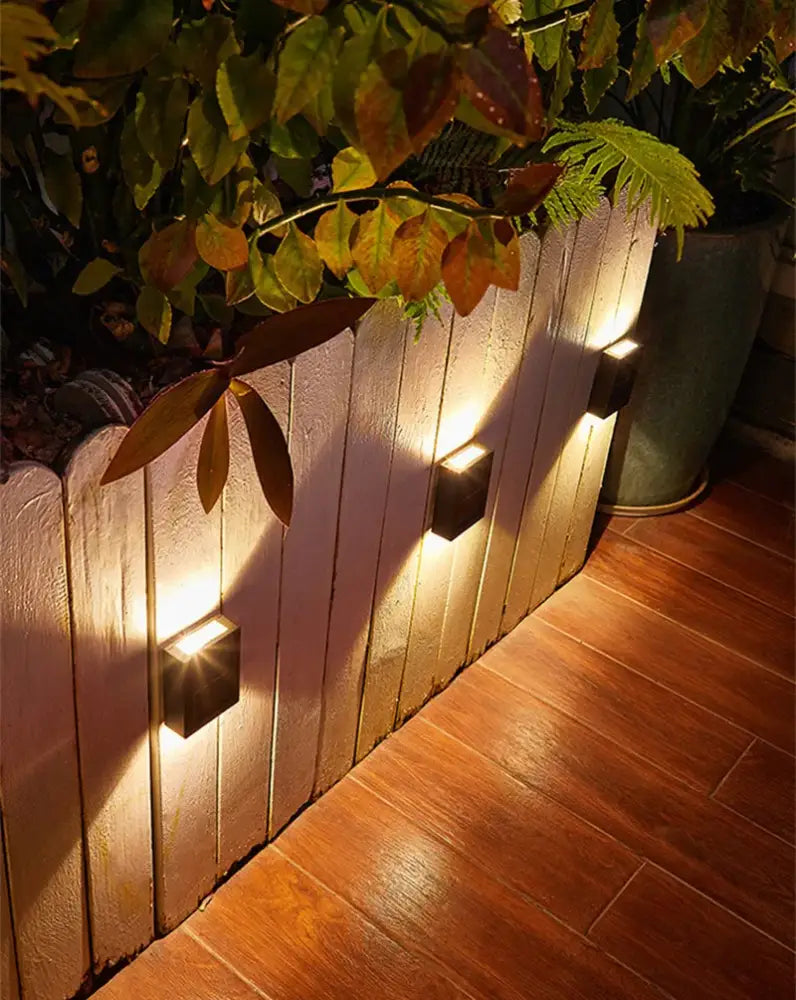 Black Solar Wall Light