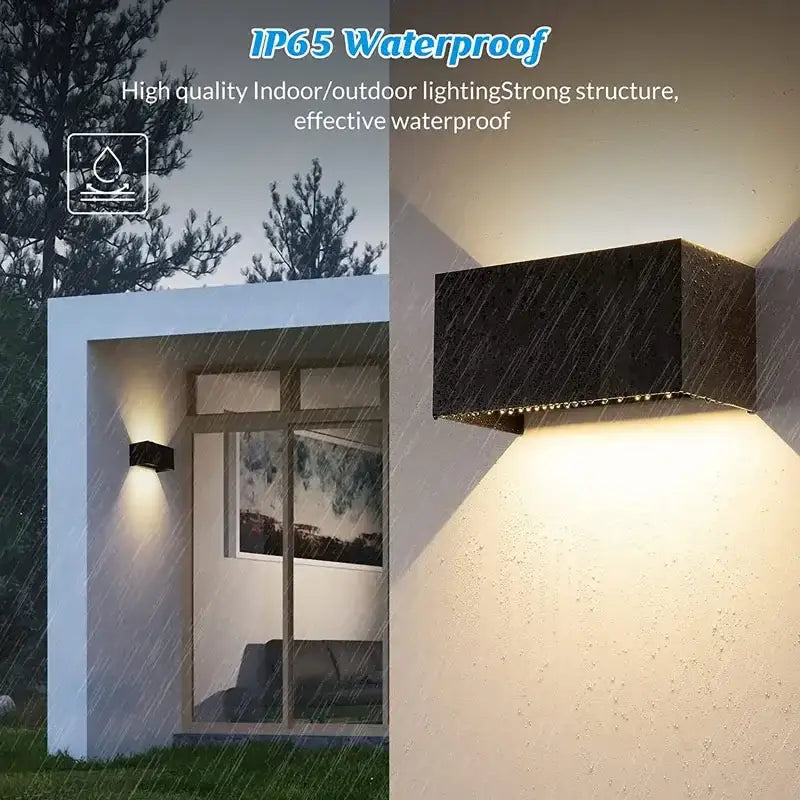Black Aluminum Wall Lamp