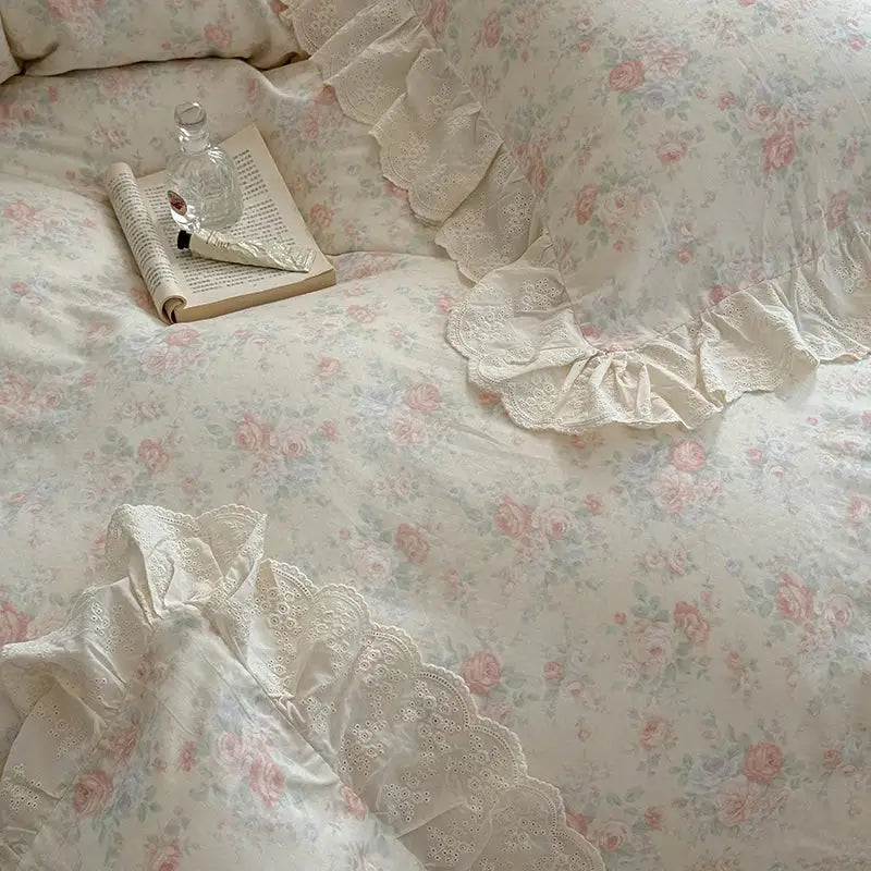 Cream Lace Ruffles Bedding