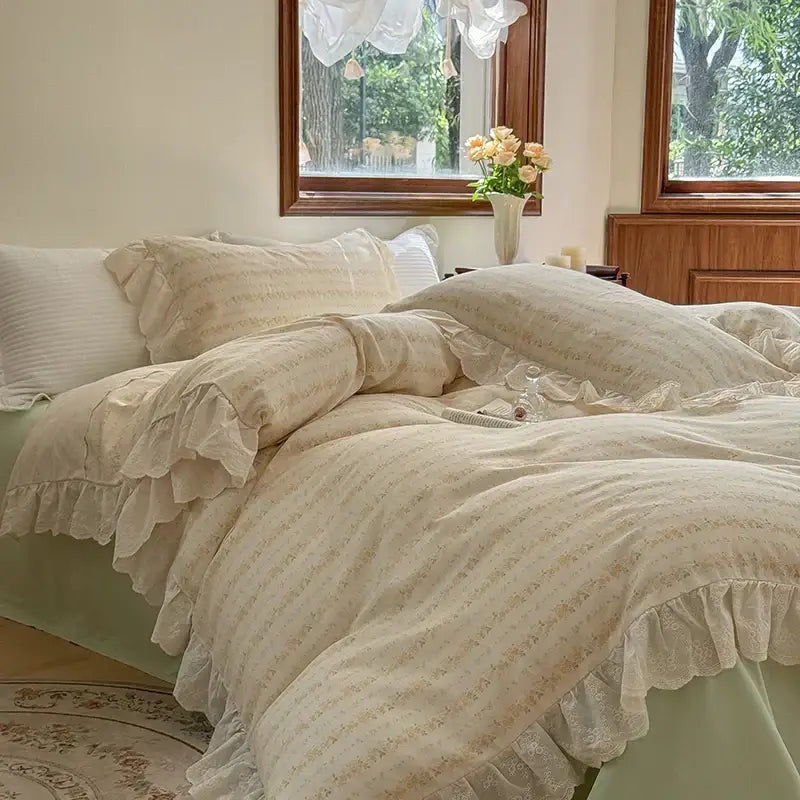 Cream Lace Ruffles Bedding
