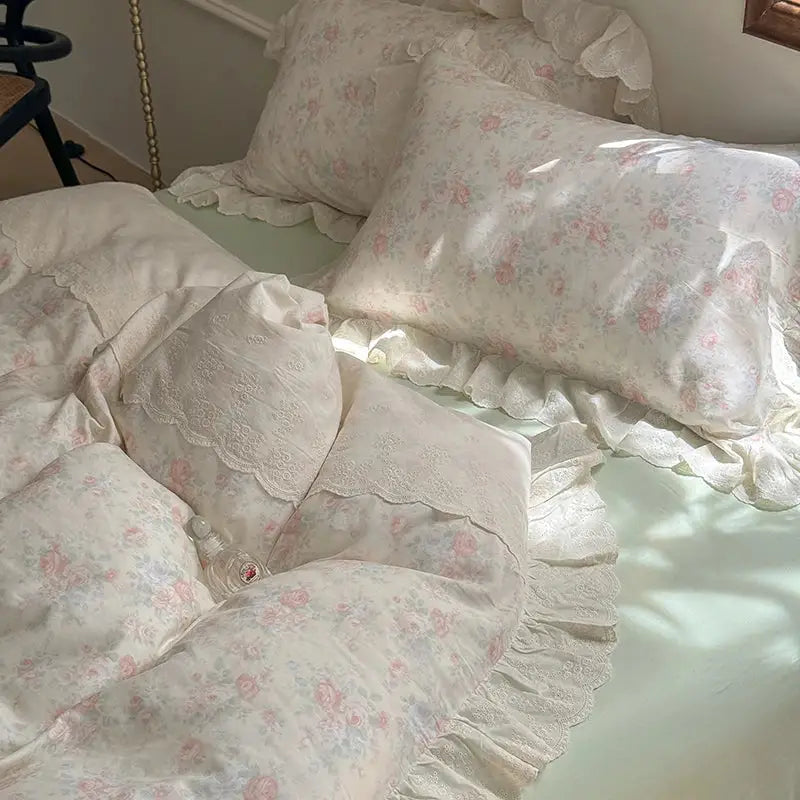 Cream Lace Ruffles Bedding