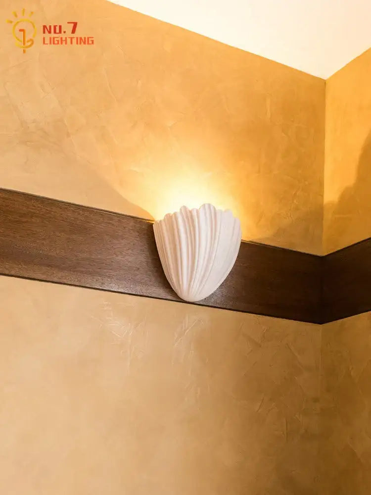 White Shell Wall Lamp