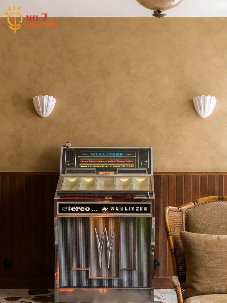 White Shell Wall Lamp