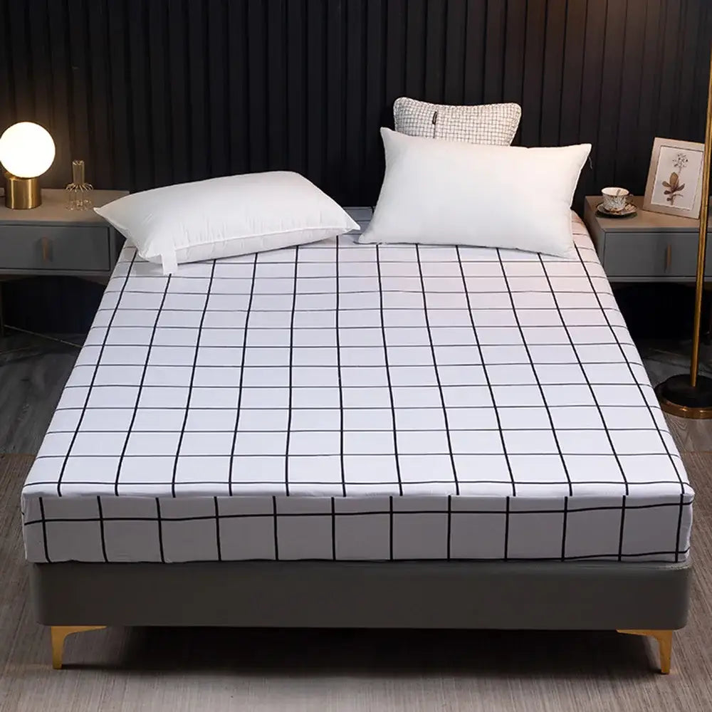 White Gold Geometric Sheet Set
