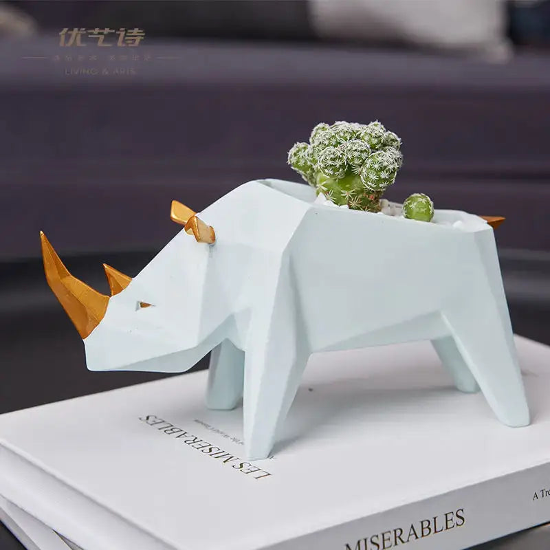 Gray Orange Giraffe Planter