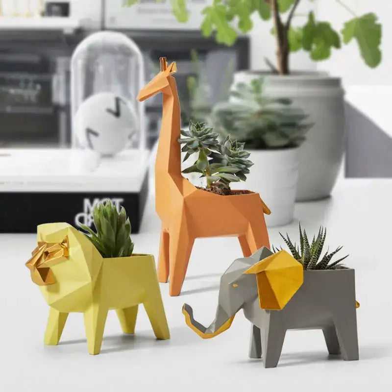 Gray Orange Giraffe Planter