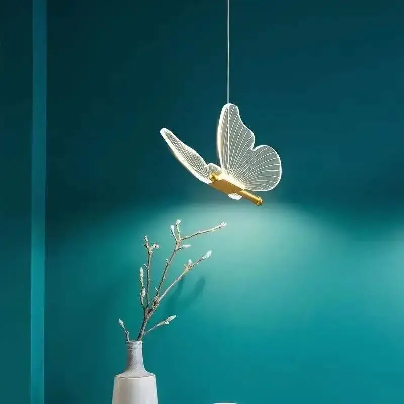 Gold Acrylic Chandelier Lamp