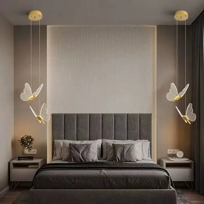 Gold Acrylic Chandelier Lamp