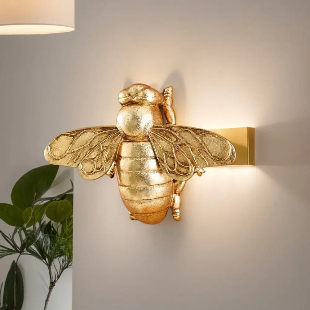 Gold Bee Resin Hanger