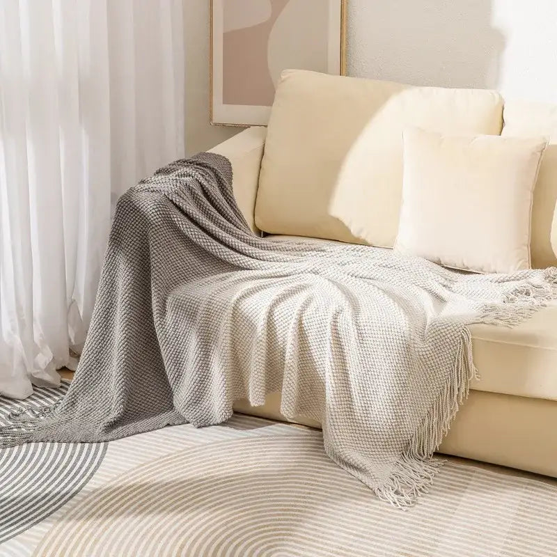 Gradient Knit Tasseled Blanket