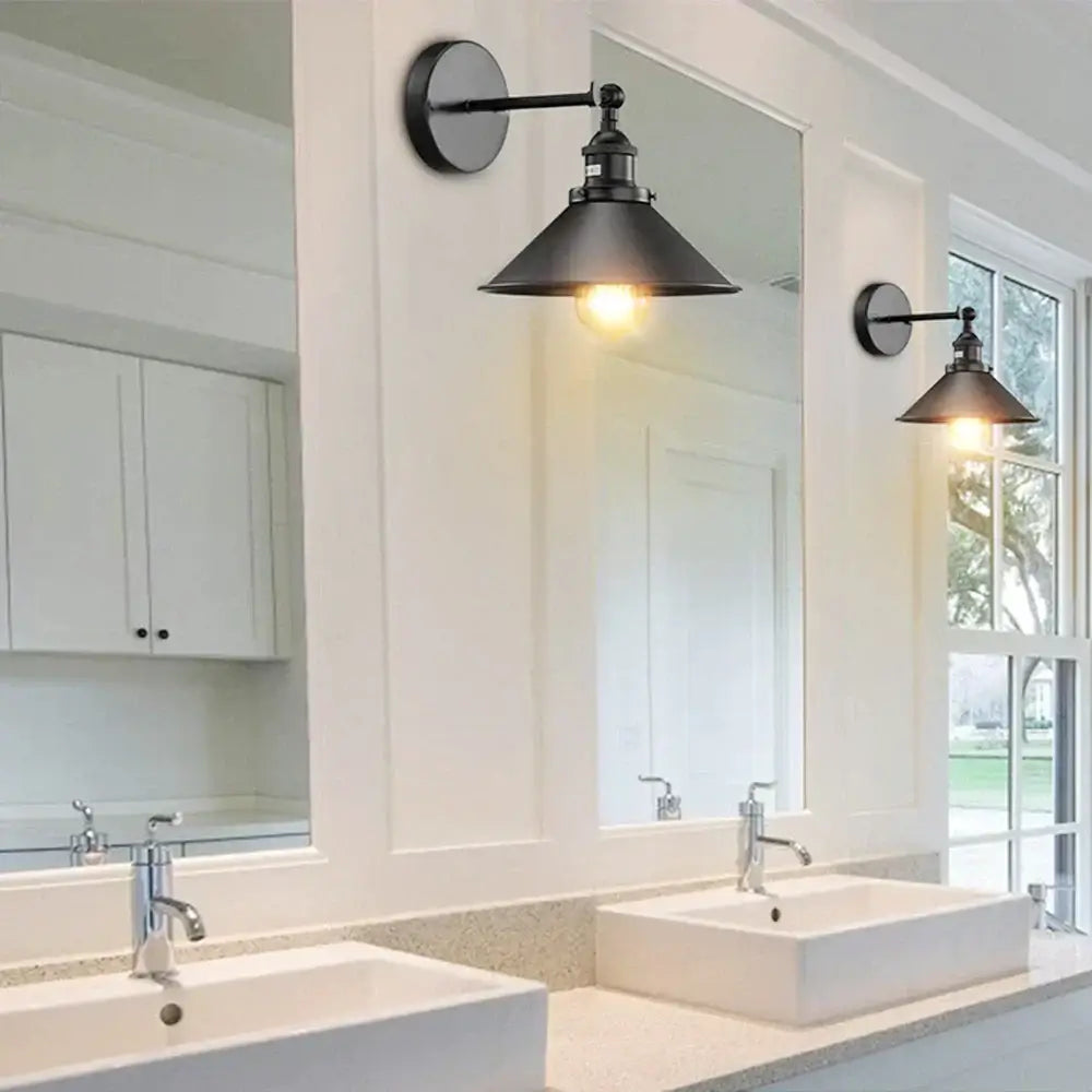White Metal Wall Lamp