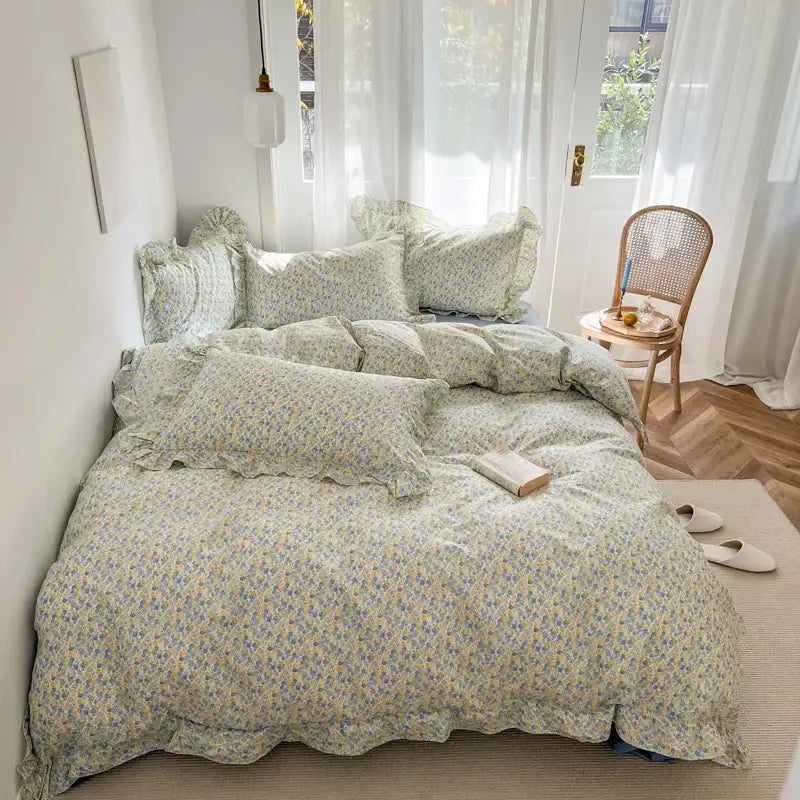 Gardenia Print Bedding Set