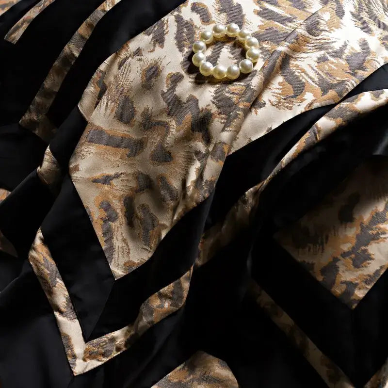 Black Gold Leopard Jacquard Bedding Set King Queen
